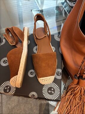 Banana Republic Flat Suede Espadrille Sandals with Ankle Strap NWOT